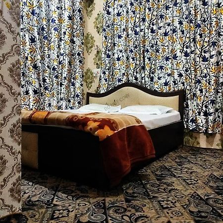 Fabulous Kashmir Srinagar Hotell Exteriör bild
