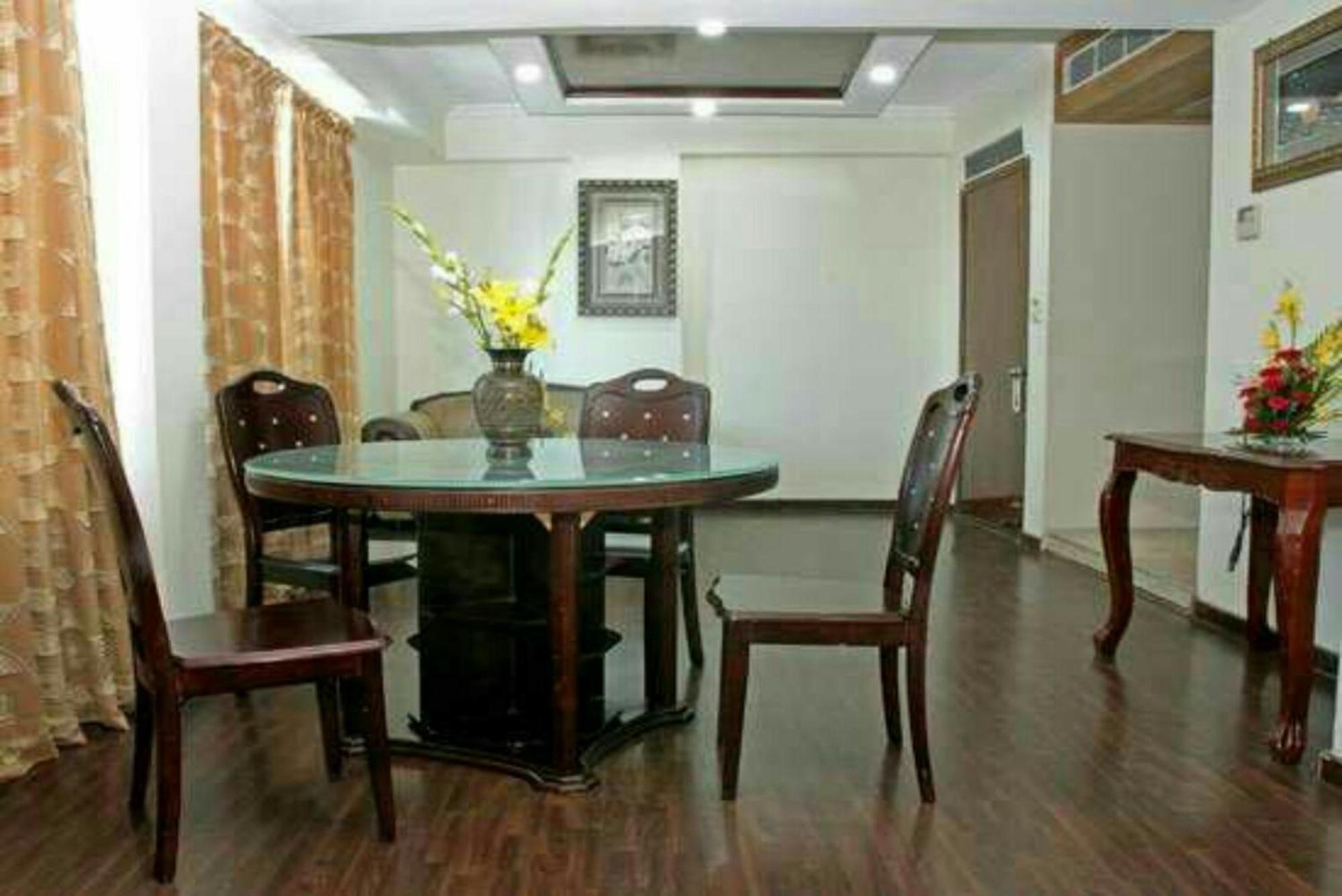 Fabulous Kashmir Srinagar Hotell Exteriör bild