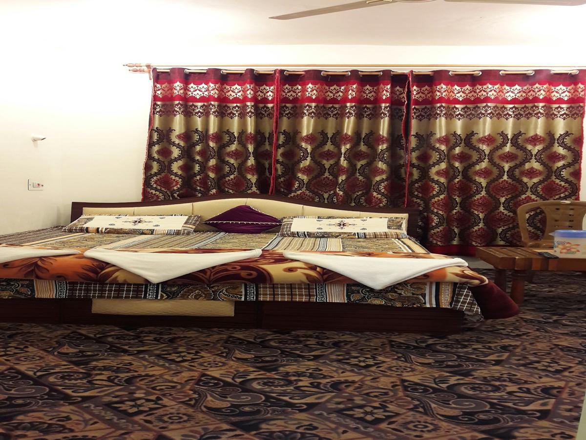 Fabulous Kashmir Srinagar Hotell Exteriör bild